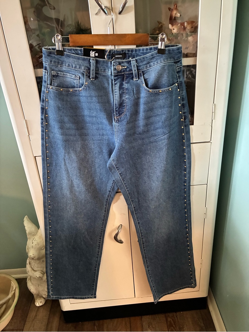 Express sz 8 Blue Denim Jeans with Side Stud Detail nwt